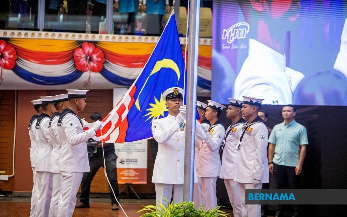 Jalur Gemilang Raising Ceremony Returns as Malaysia Launches National Month Campaign