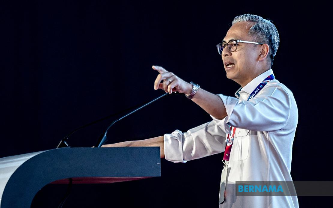 Malaysians Showing Greater Care for Flag Details, Says Fahmi