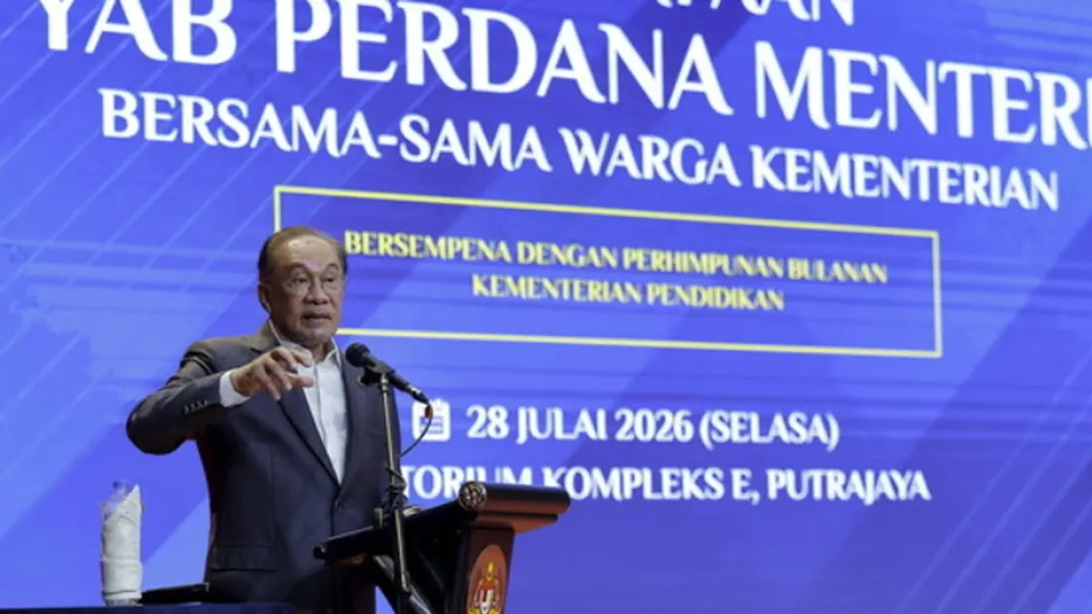 Form 6 Will Remain Under Education Ministry, Anwar Confirms