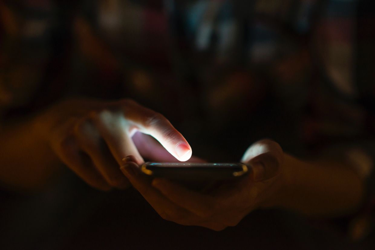 Mental Health Experts Divided on Malaysia's Social Media Ban for Under-16s