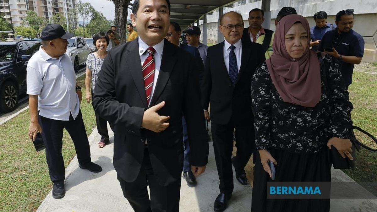 Rafizi Says MACC Probe Centres on Procedures, Not Money Flows