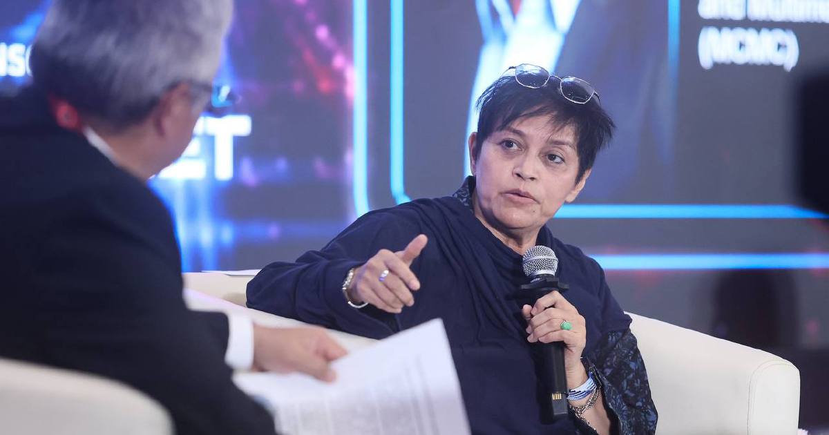 Malaysia Must Create Equal Digital Playing Field During Elections, Says Azalina