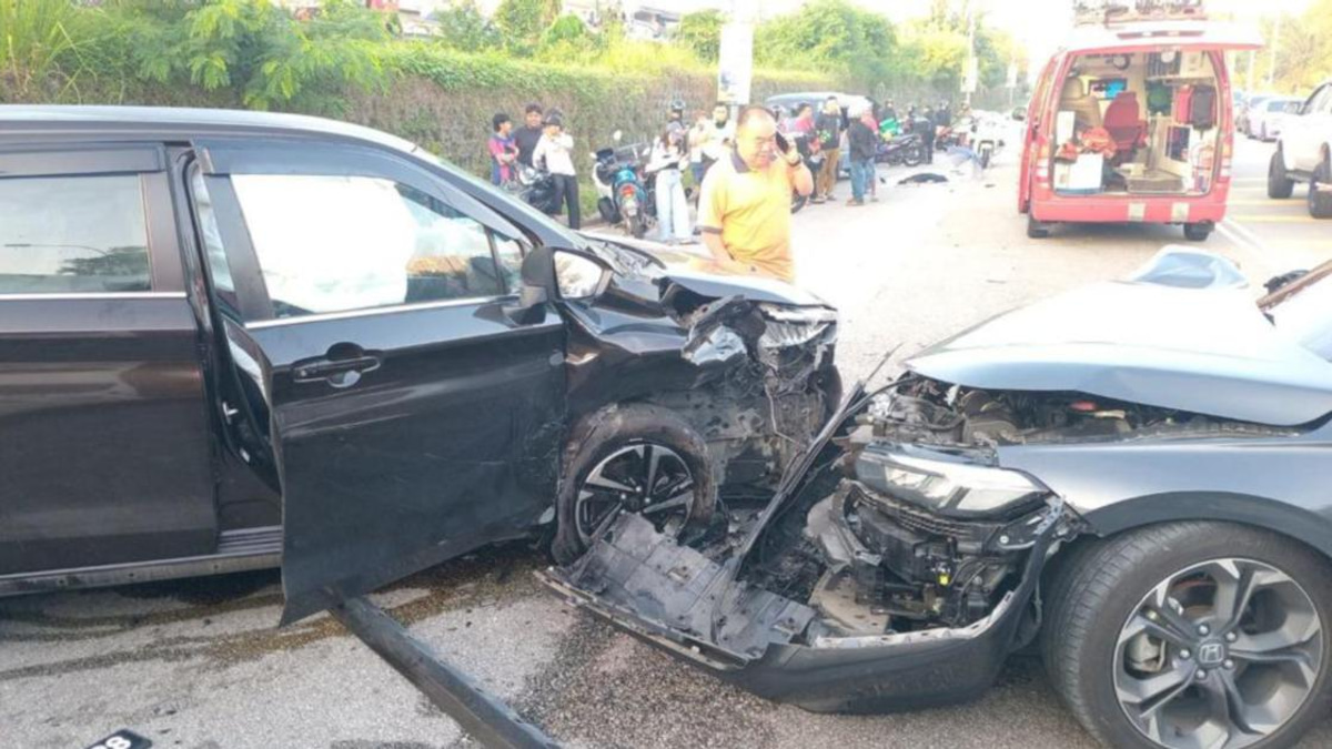 Police Launch Probe into Fatal Johor Crash Involving Father and Three Children