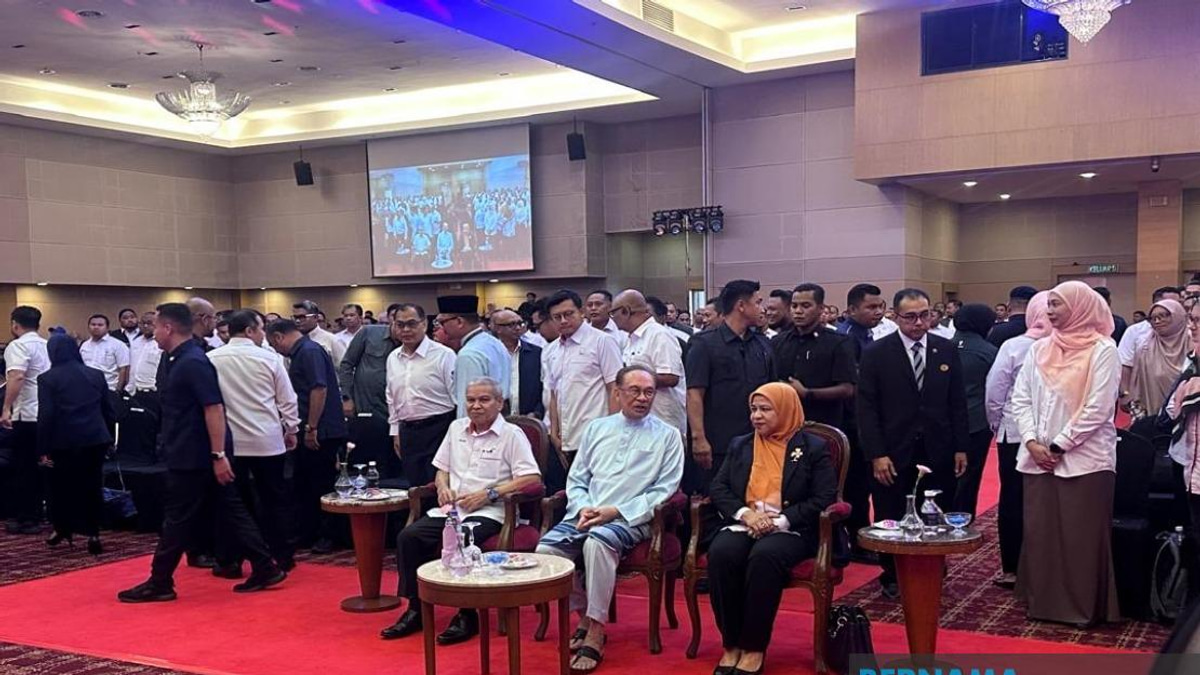 Anwar to Unveil FELDA Task Force Findings After Review Complete