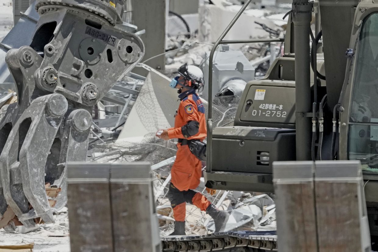 LPG leak likely triggered Kumamoto shopping mall blast after earthquake, Japan's government says