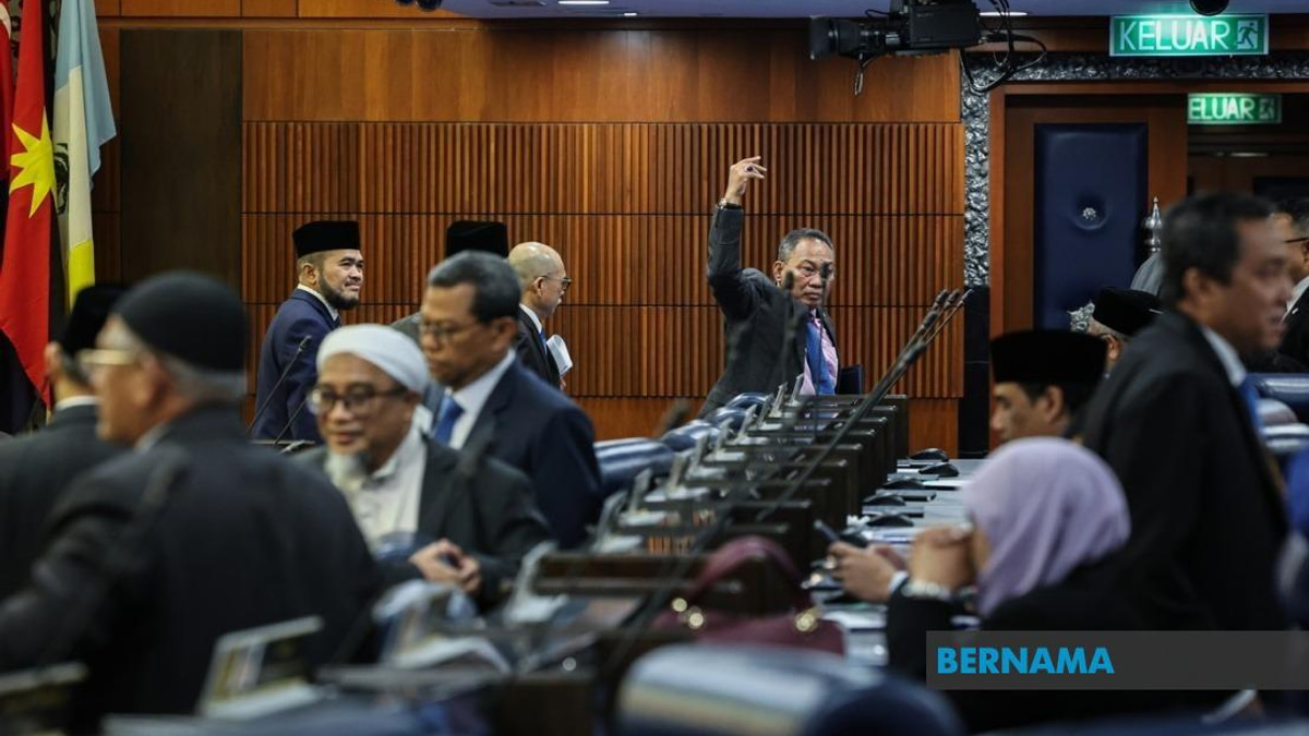 Opposition Boycott of Tabung Haji Debate Weakens Parliament's Oversight Function, Say Experts