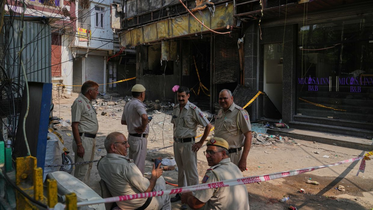 Hotel owner arrested after fire kills 21 in New Delhi