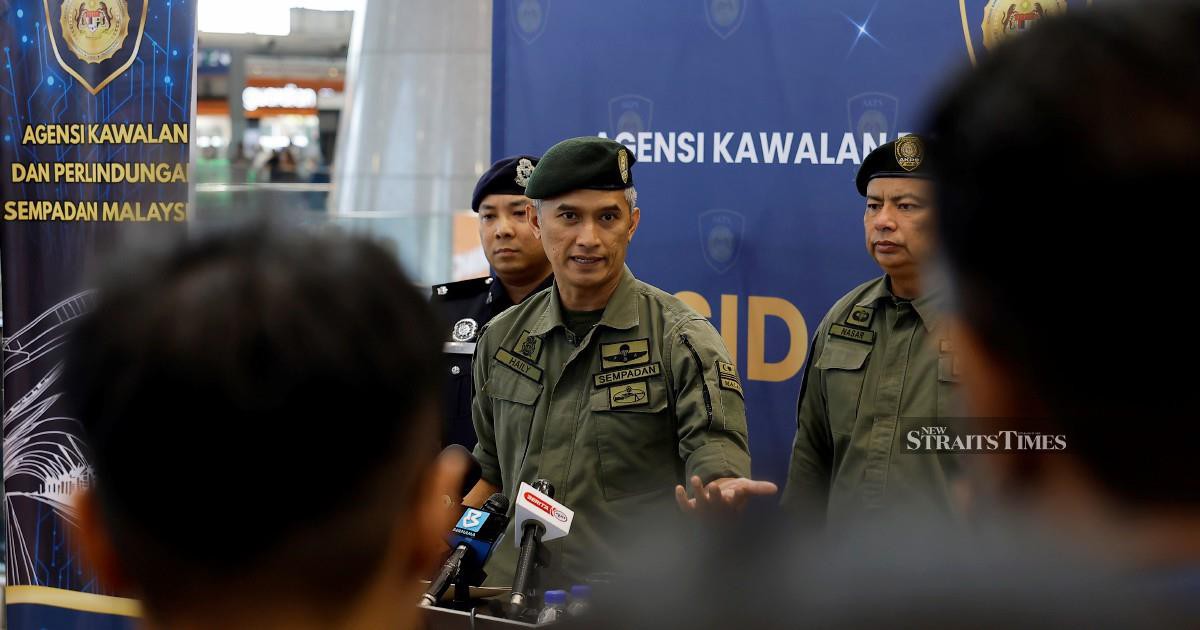 Malaysia Airlines Pilot's Drug-Seized Baggage Was Screened by AVSEC, Not MCBA, Says Shuhaily