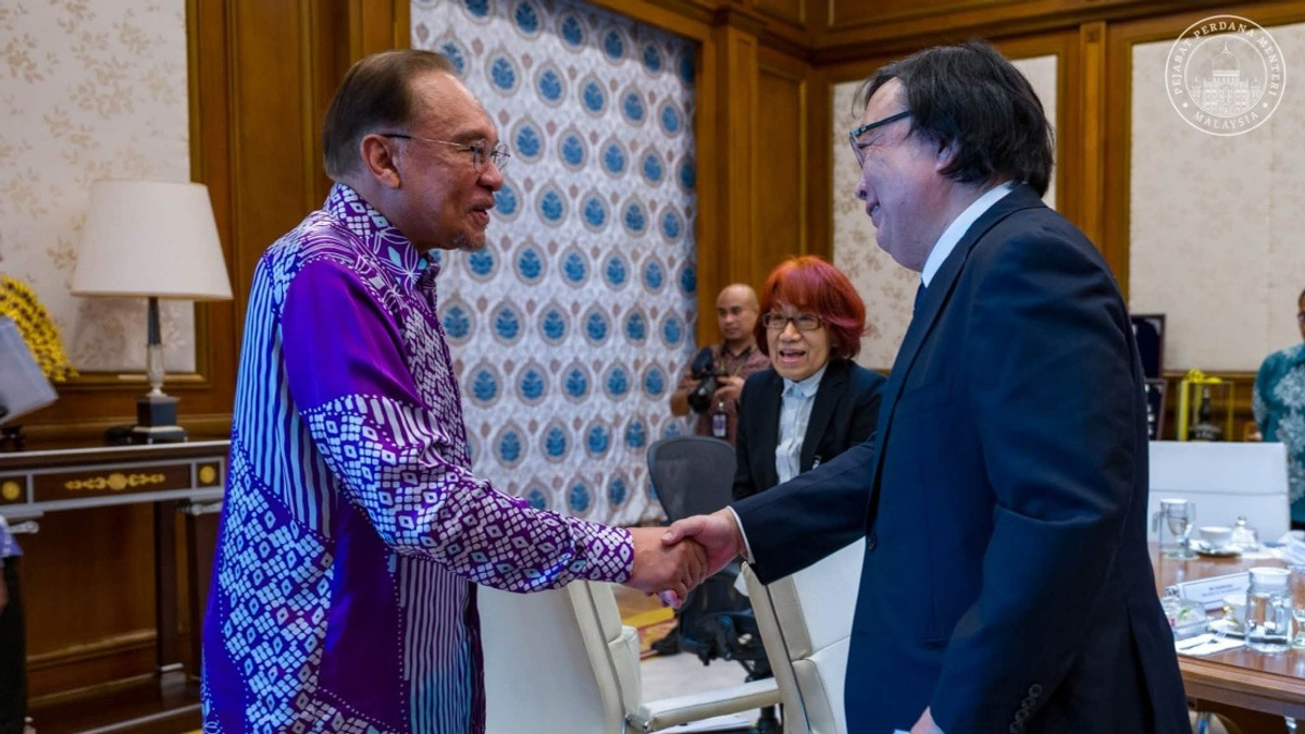 PM Anwar Reinforces Malaysia-Japan Ties During Genron NPO Leader's Visit