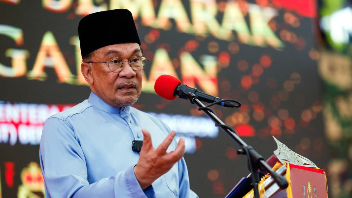 PM Anwar Defends Confidentiality of Tabung Haji RCI Report, Citing Stability Concerns