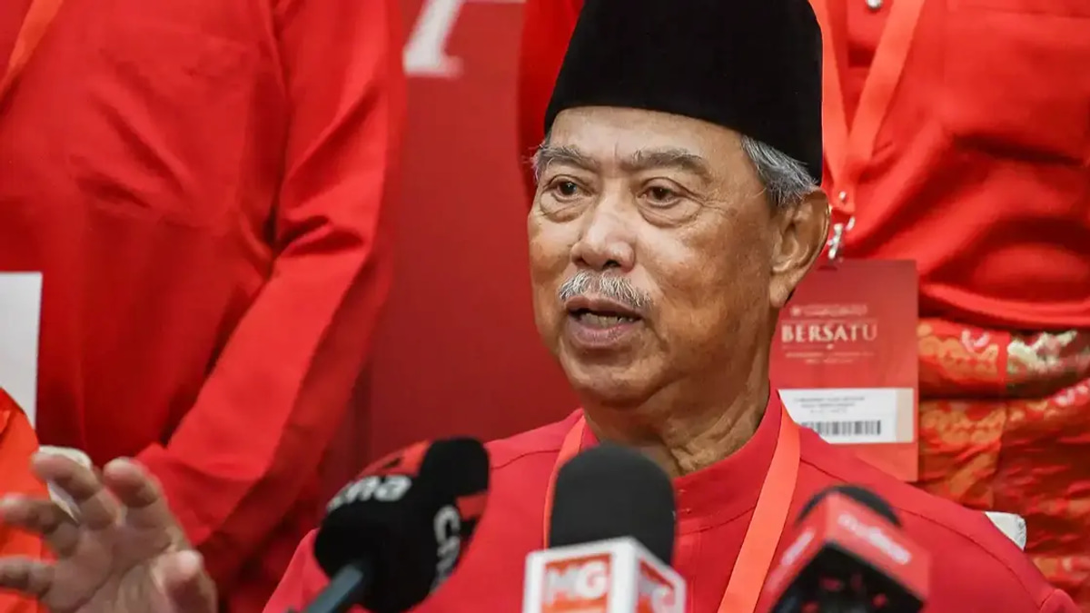 Muhyiddin Regrets PAS Decision to Sever Ties with Bersatu