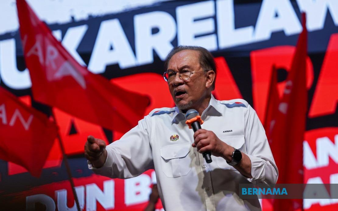 DAP Respects Malay Rights, Anwar Insists Amid Unity Push