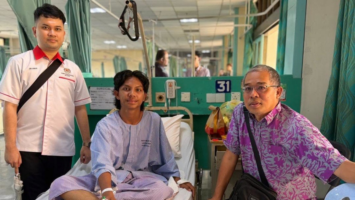 Sultan of Pahang Offers Financial Aid to Family of Couple Killed in Road Accident