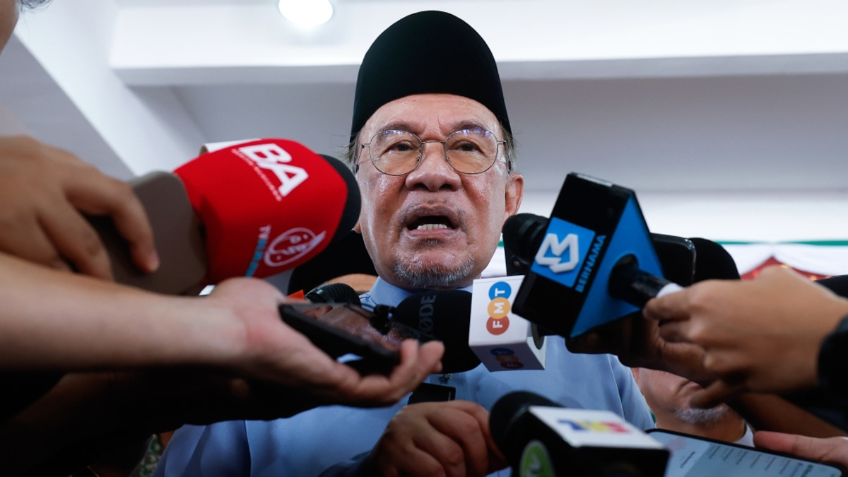 Malaysia to Persist in US Tariff Negotiations as Anwar Expresses Relief Over Modest Rate