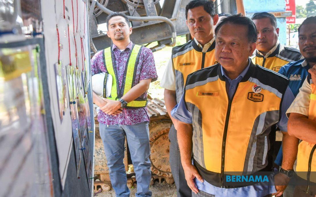 Works Ministry Intensifies Oversight of 50 Troubled Infrastructure Projects Across Nation