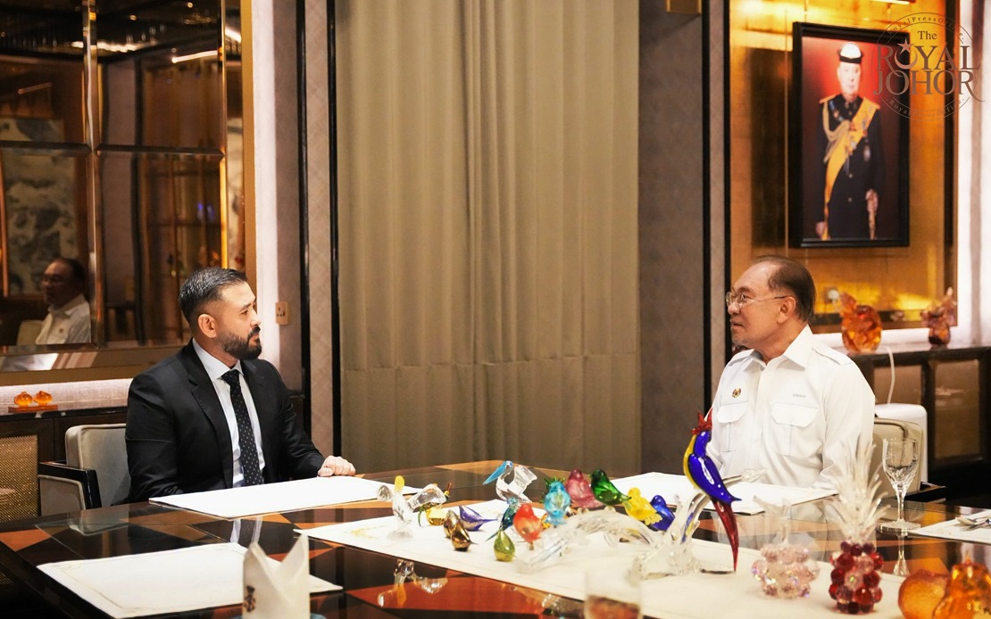 PM Anwar Thanks Johor Regent for Courtesy Meeting, Calls for Royal Neutrality in Campaigns