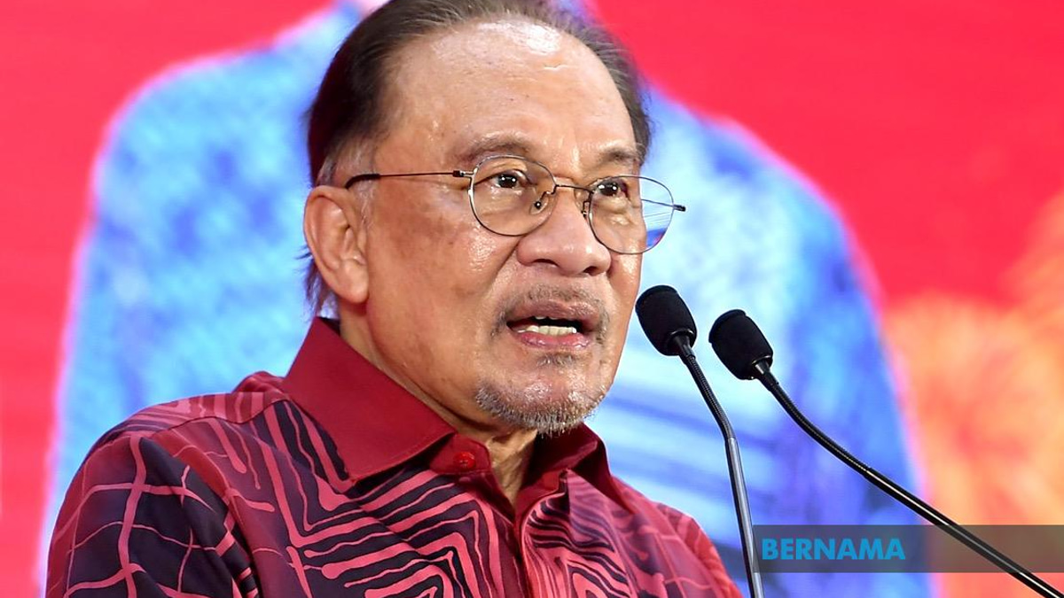 Anwar's Approval Stays Strong at 52% as Malaysians Split on National Direction