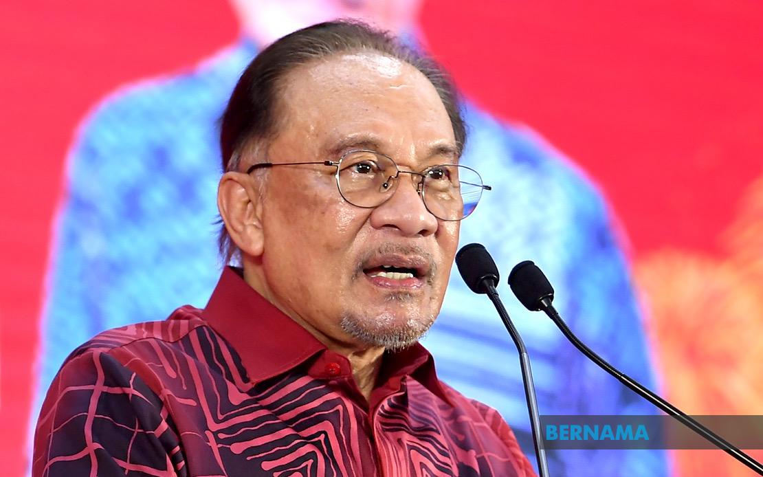 Anwar's Approval Stays Strong at 52% as Malaysians Split on National Direction