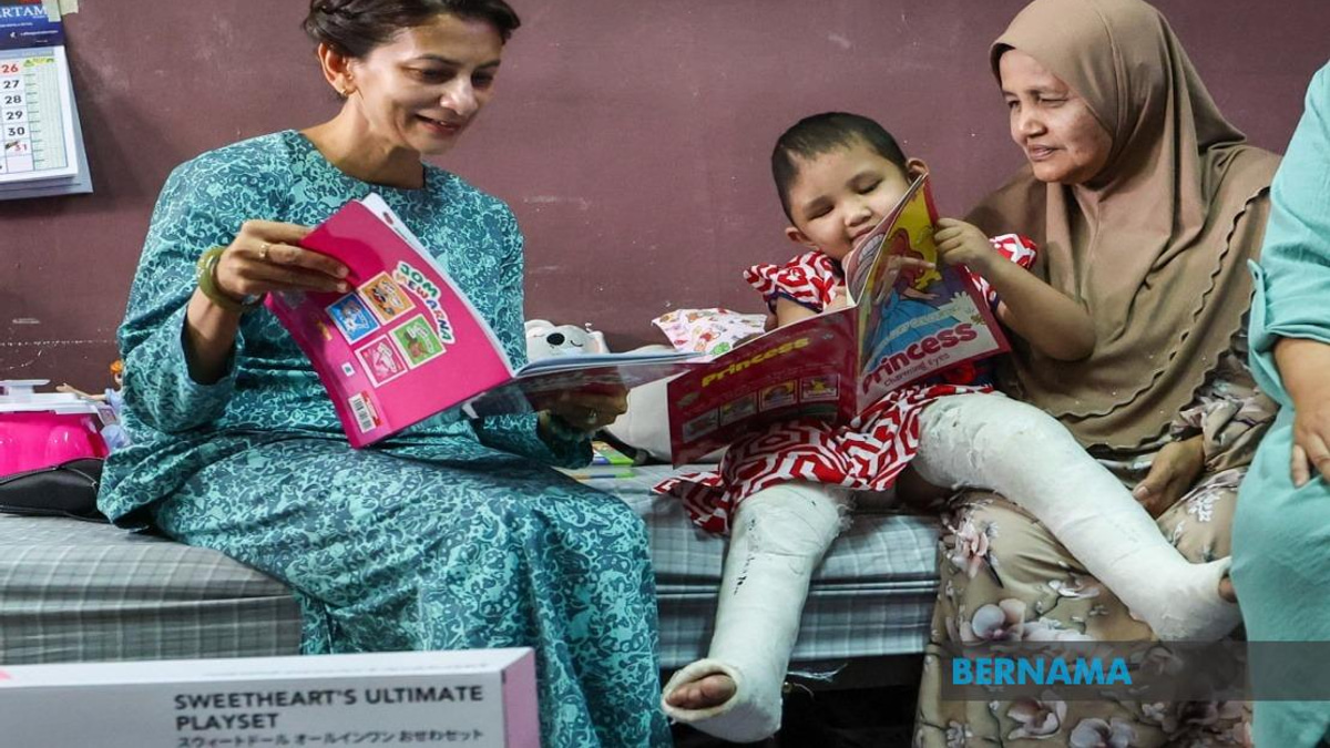 Three-Year-Old Survivor of Kedah Crash Receives Royal Visit as Recovery Progresses