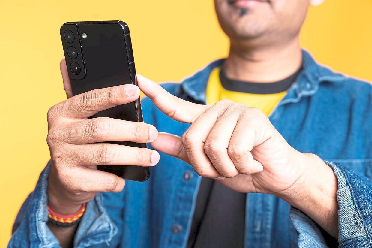 Malaysia's Data Protection Agency Launches Probe into Maxis Customer Information Leak