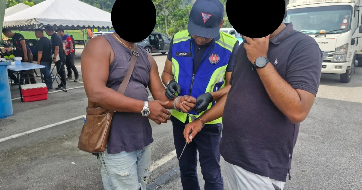 Timber Lorry Driver Arrested After Testing Positive for Methamphetamine and Cannabis at Gombak Checkpoint