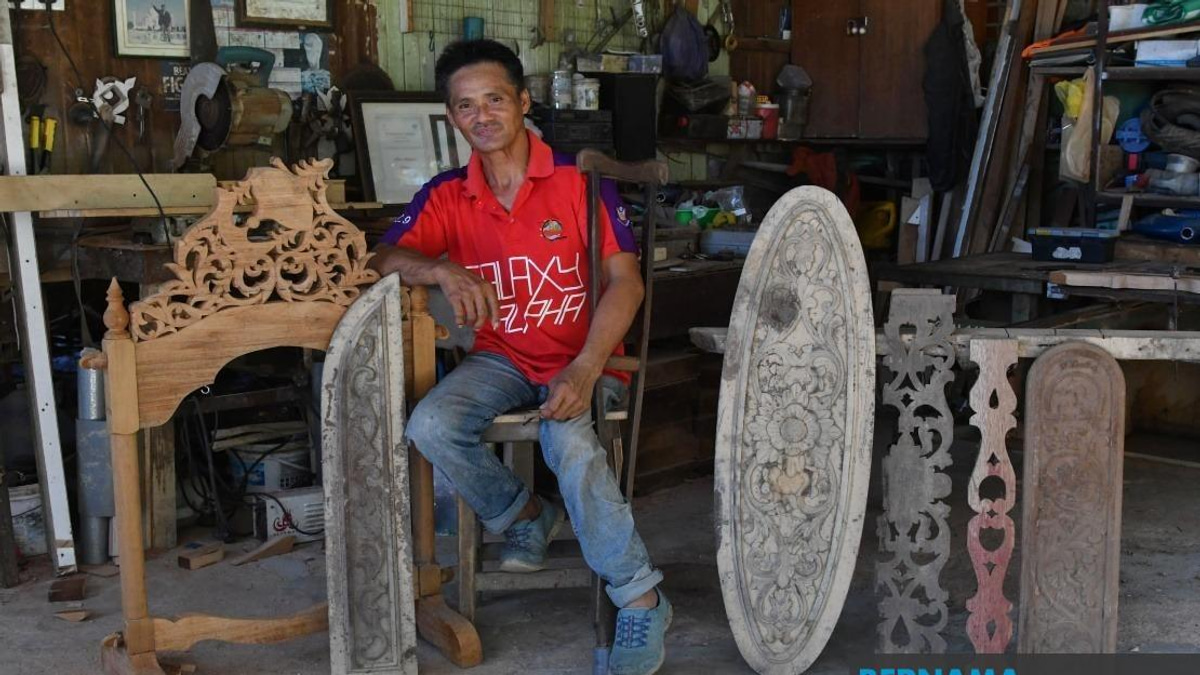 From Para Sports To Wood Carving Success: Mazri Mohamed Gains International Recognition