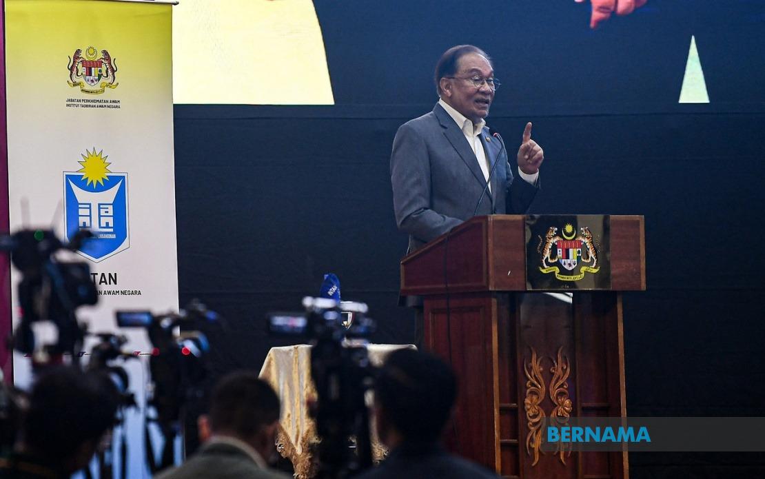 Anwar Apologises for Stern Manner with Civil Servants, Defends Passionate Leadership Style