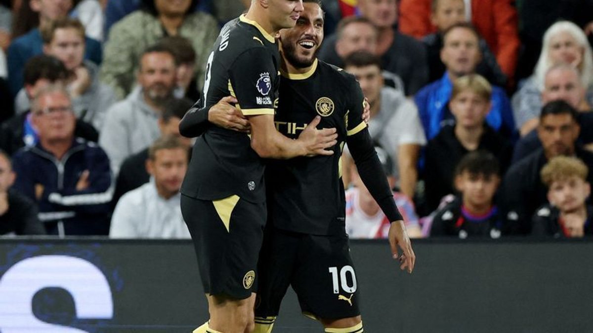 Cherki and Haaland shine as Manchester City demolish Crystal Palace 4-1