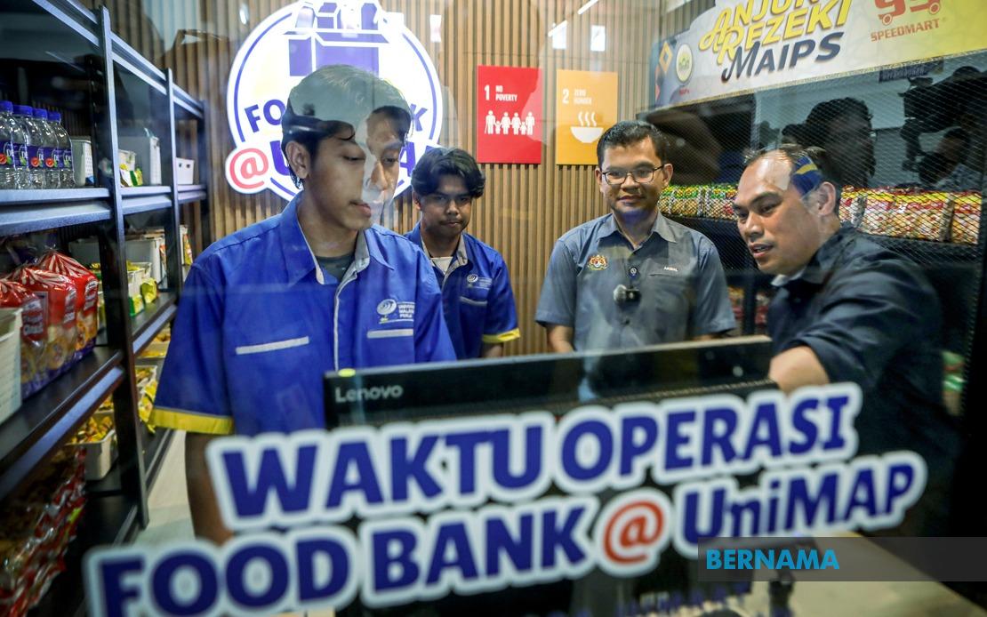 Malaysia's Economy Ministry Seeks to Extend Food Entrepreneur Programme Targeting B40 Sellers