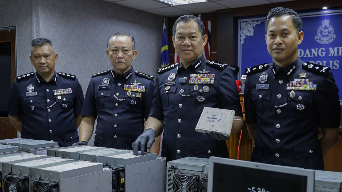 Johor Police Dismantle Illegal Bitcoin Mining Network in Major Electricity Theft Operation