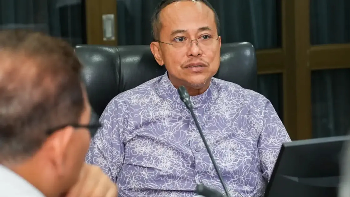 Samsuri Viewed as Compromise Candidate Between PAS and Bersatu