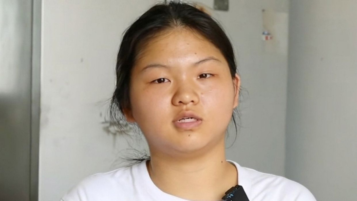Orphaned Chinese Student Turns Down Donations, Urges Support for Those in Greater Need