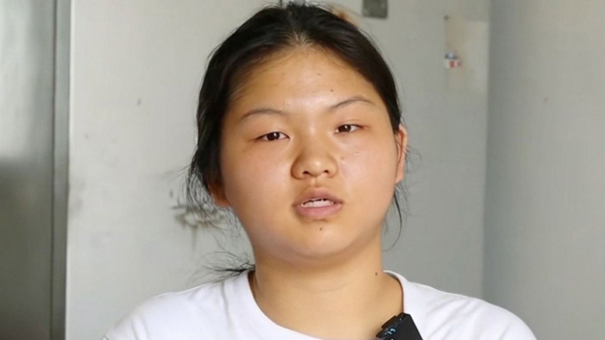 Orphaned Chinese Student Turns Down Donations, Urges Support for Those in Greater Need