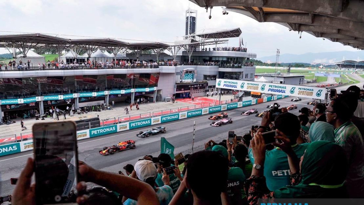 PM Anwar Unveils Affordable MADANI F1 Tickets From RM200 For October Bahrain Grand Prix At Sepang