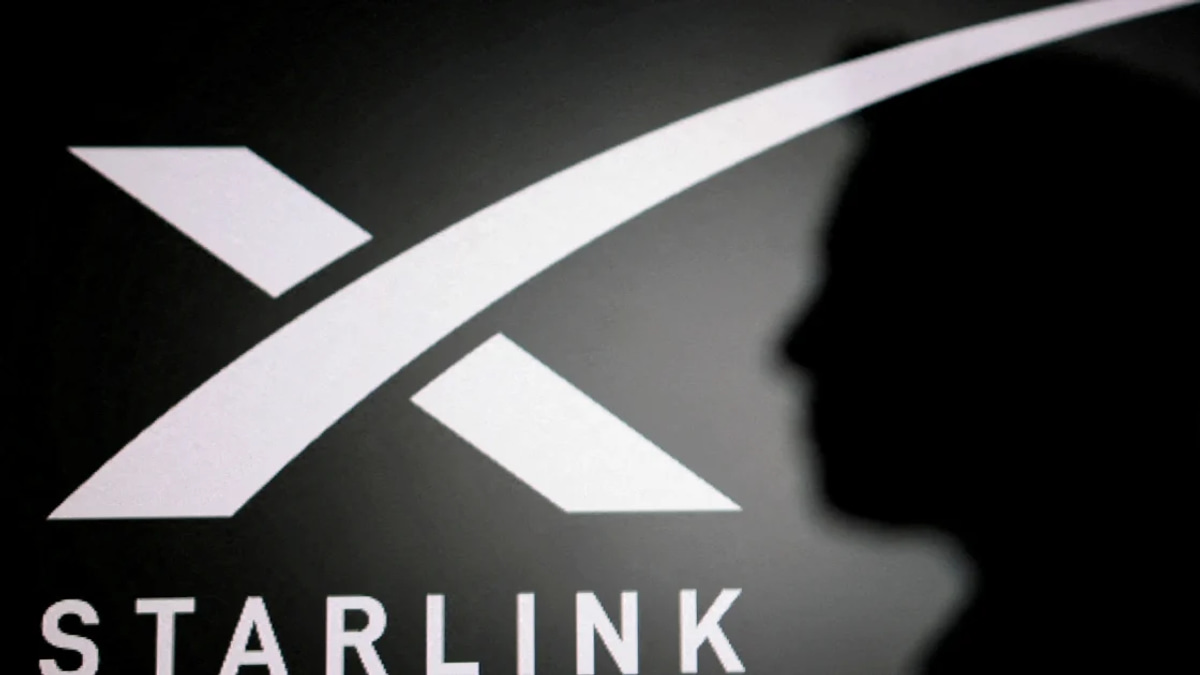 Israel Smuggled Starlink Receivers Into Iran to Aid Protesters, Says Former PM