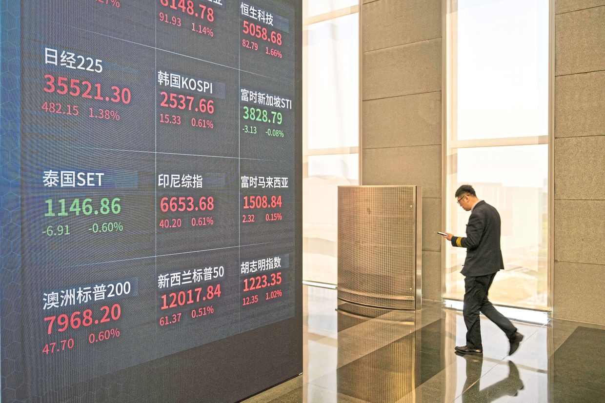 China's Property Overhaul Hammers Developer Stocks as Presale Model Faces Upheaval