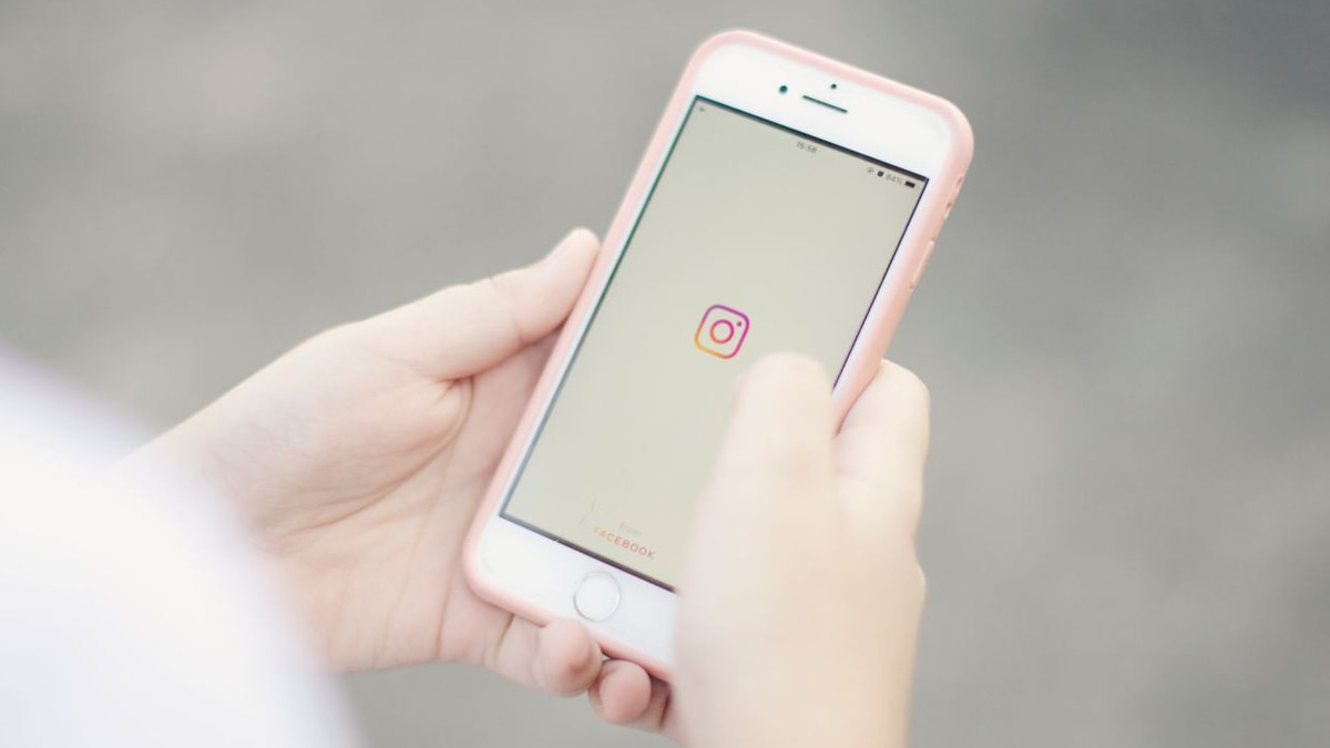 Global Wave of Social Media Age Bans Sweeps Across Continents