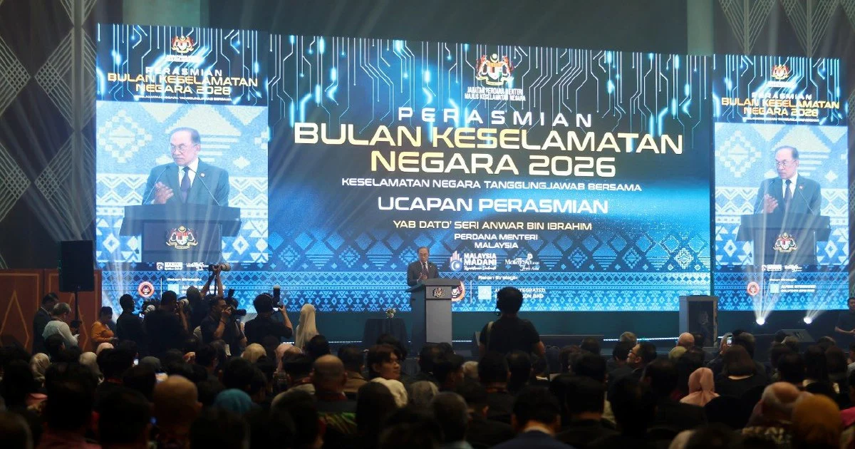 Anwar Cautions Against Racial Tensions as Johor Embarks on Electoral Campaign