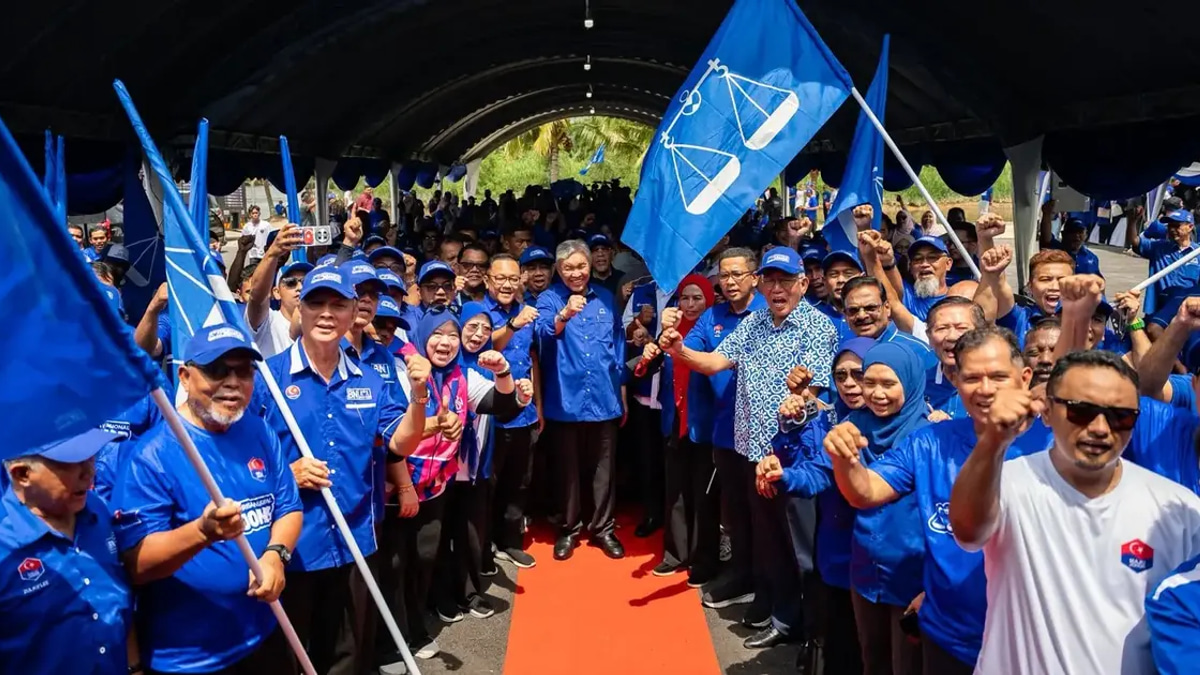 Zahid Banking on PAS Support to Secure 56 Barisan Nasional Victories