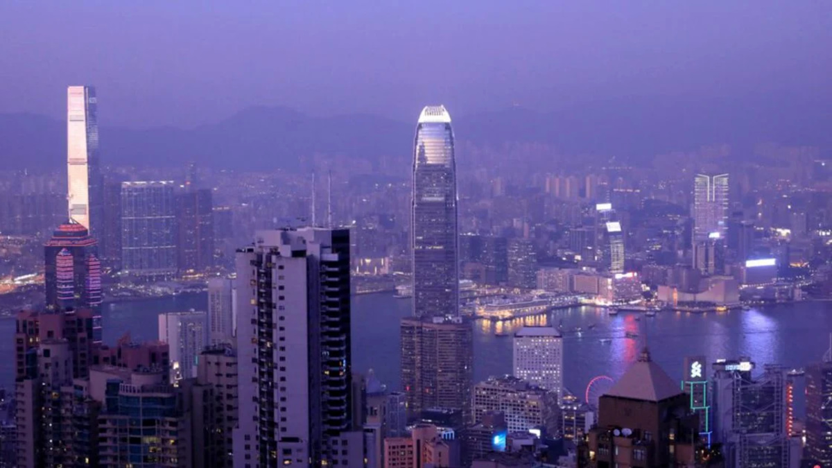 Hong Kong regulator raids offices of two Chinese brokerages in misconduct probe