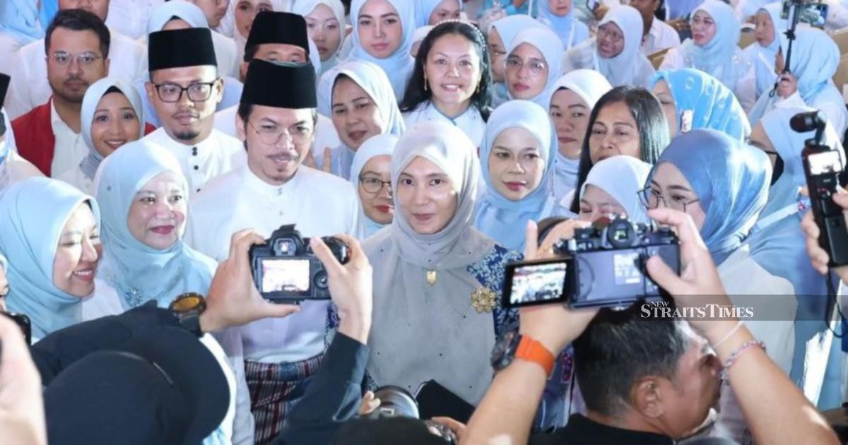 PKR Cannot Tolerate Internal Factions, Warns Nurul Izzah