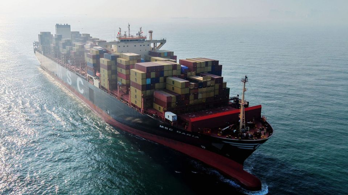 US Sanctions 10 Chinese Shipping Firms Over Iranian Oil Trade