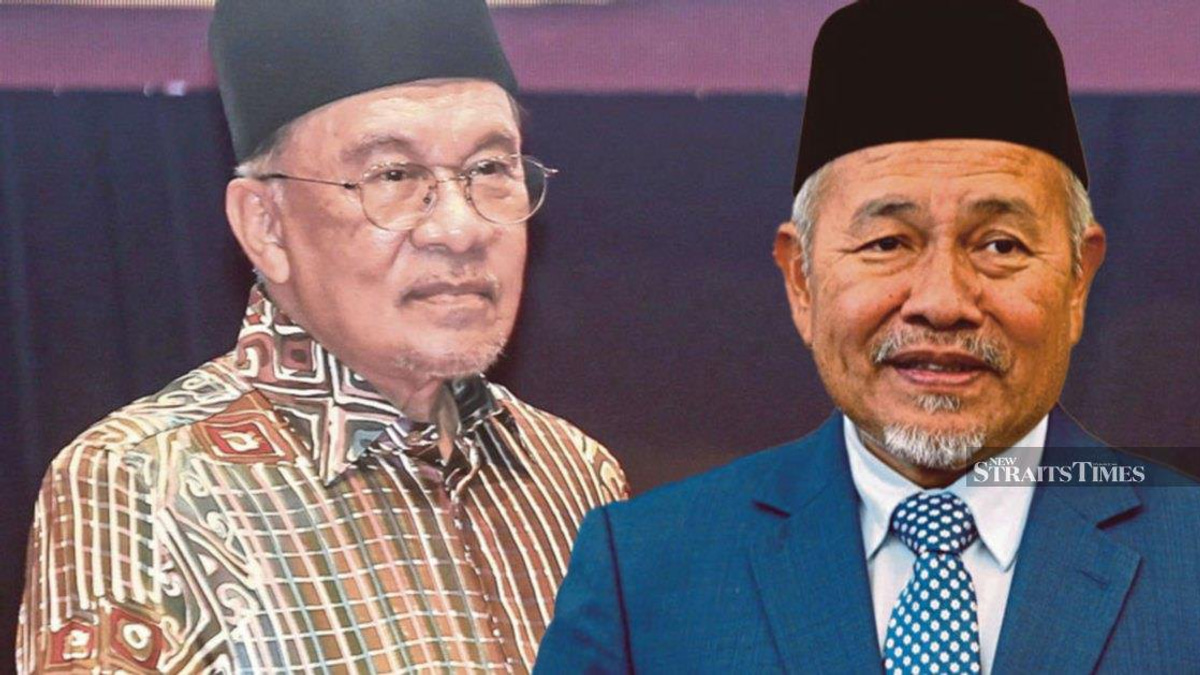 Anwar Demands Retraction from PAS Deputy Over Alleged Defamatory Remarks