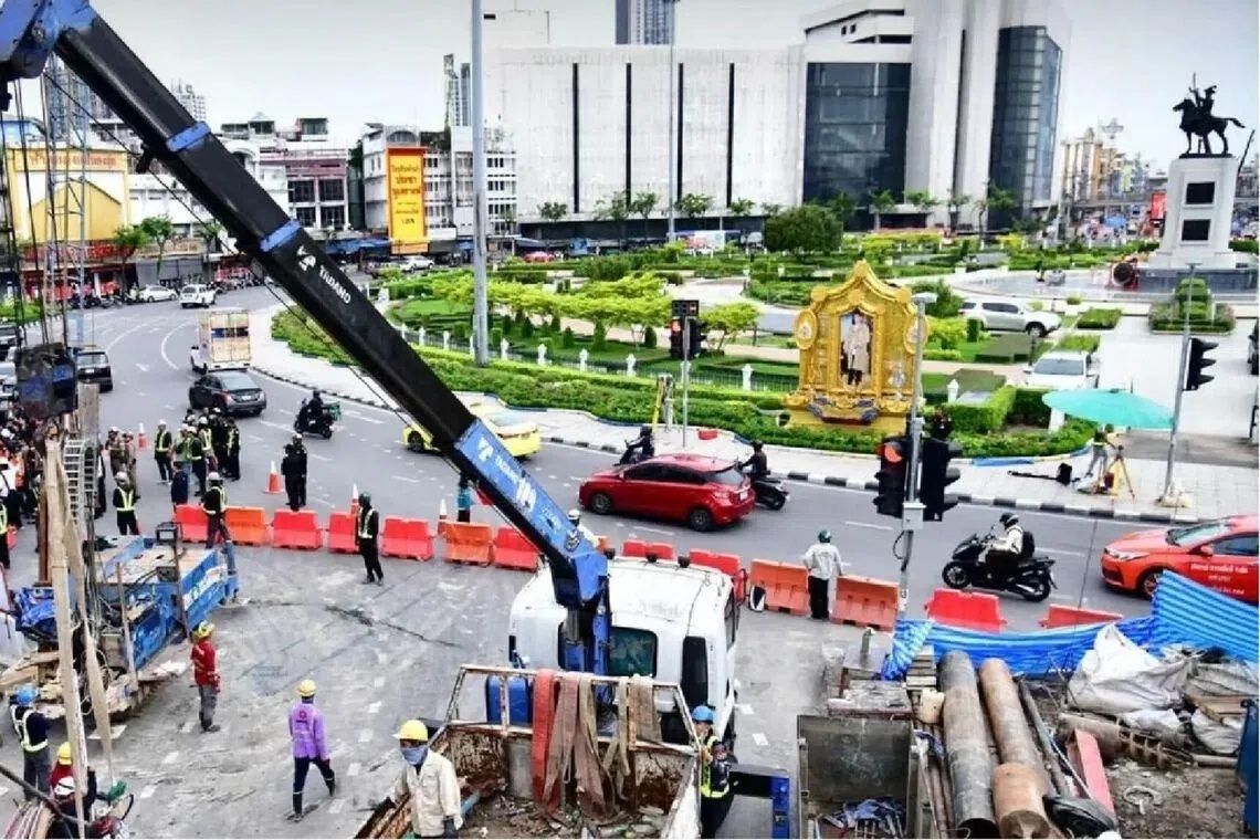 Bangkok Evacuates 60 as Subway Construction Triggers Sinkhole Crisis