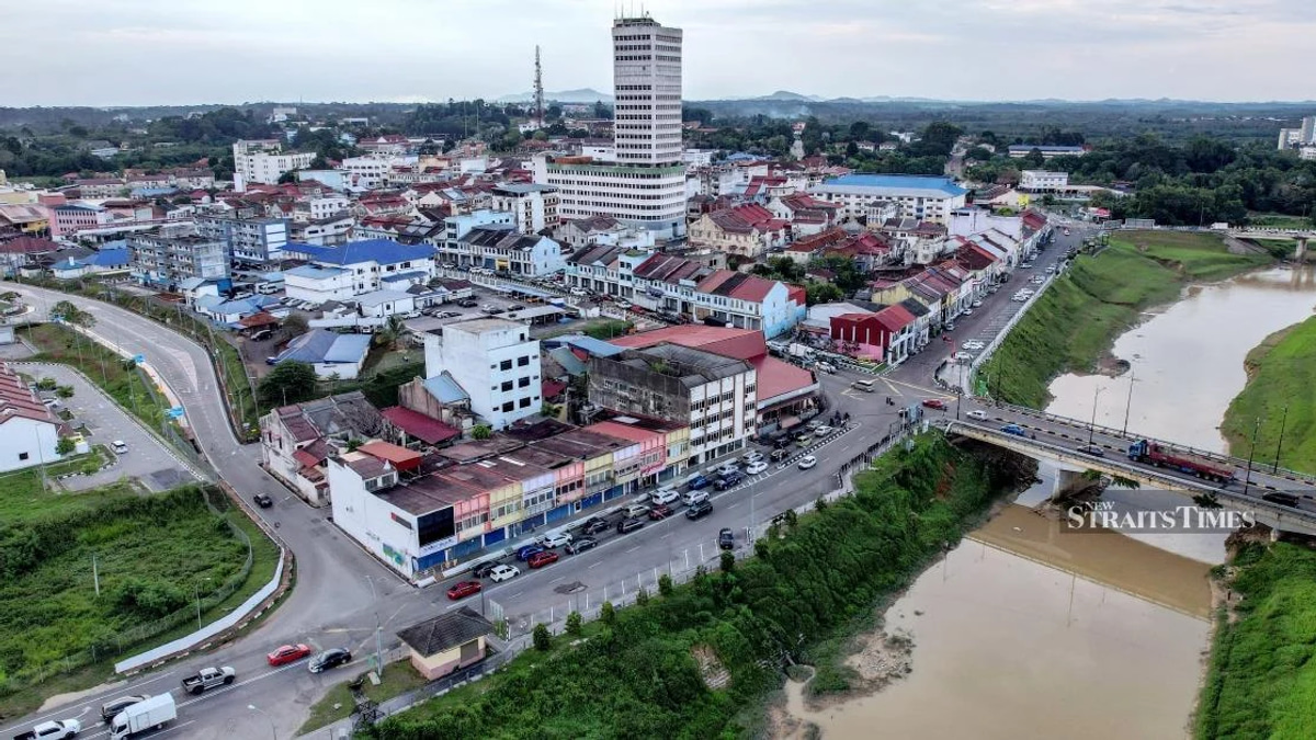 Johor Election Campaign Threatened by Coordinated Digital Misinformation, Warns Communications Minister