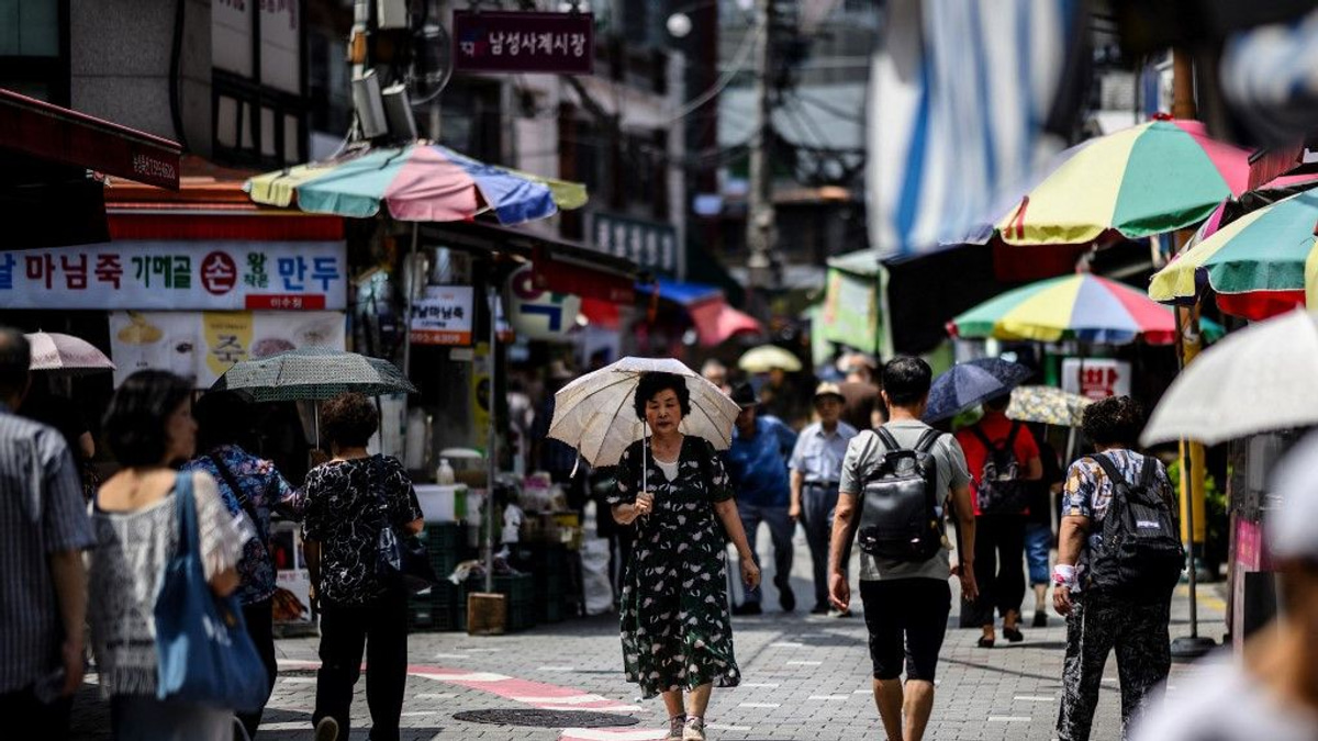 South Korea swelters under record 41.4°C heat as dual pressure systems intensify crisis