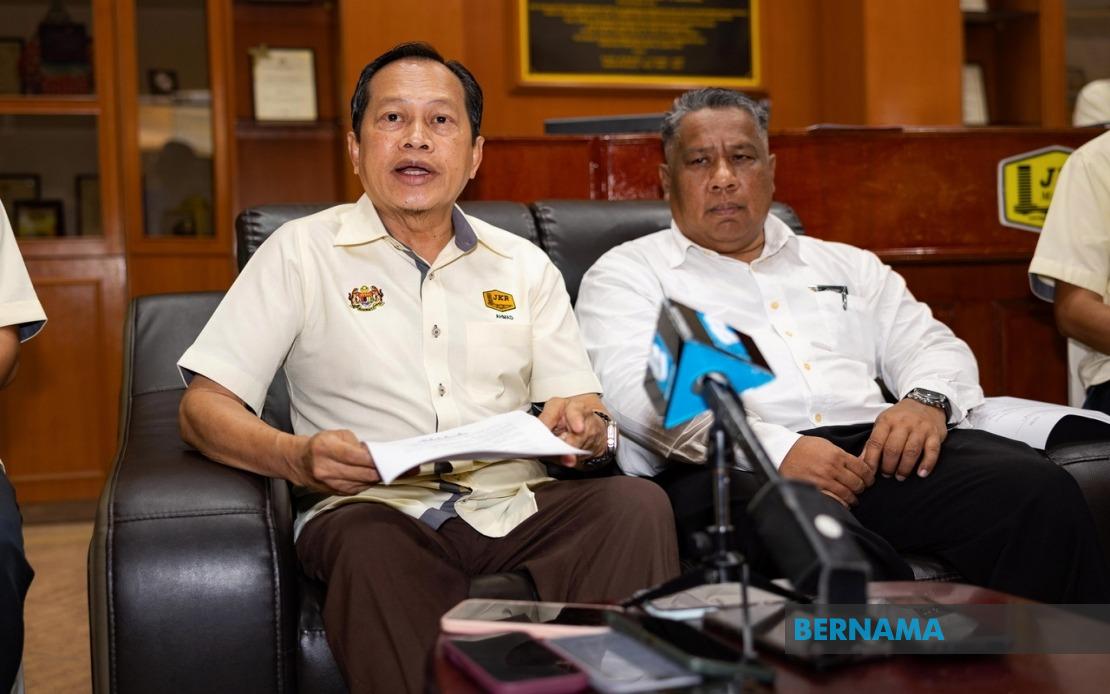 Tree Safety On Federal Roads: JKR Clarifies Responsibility Lies With Local Authorities