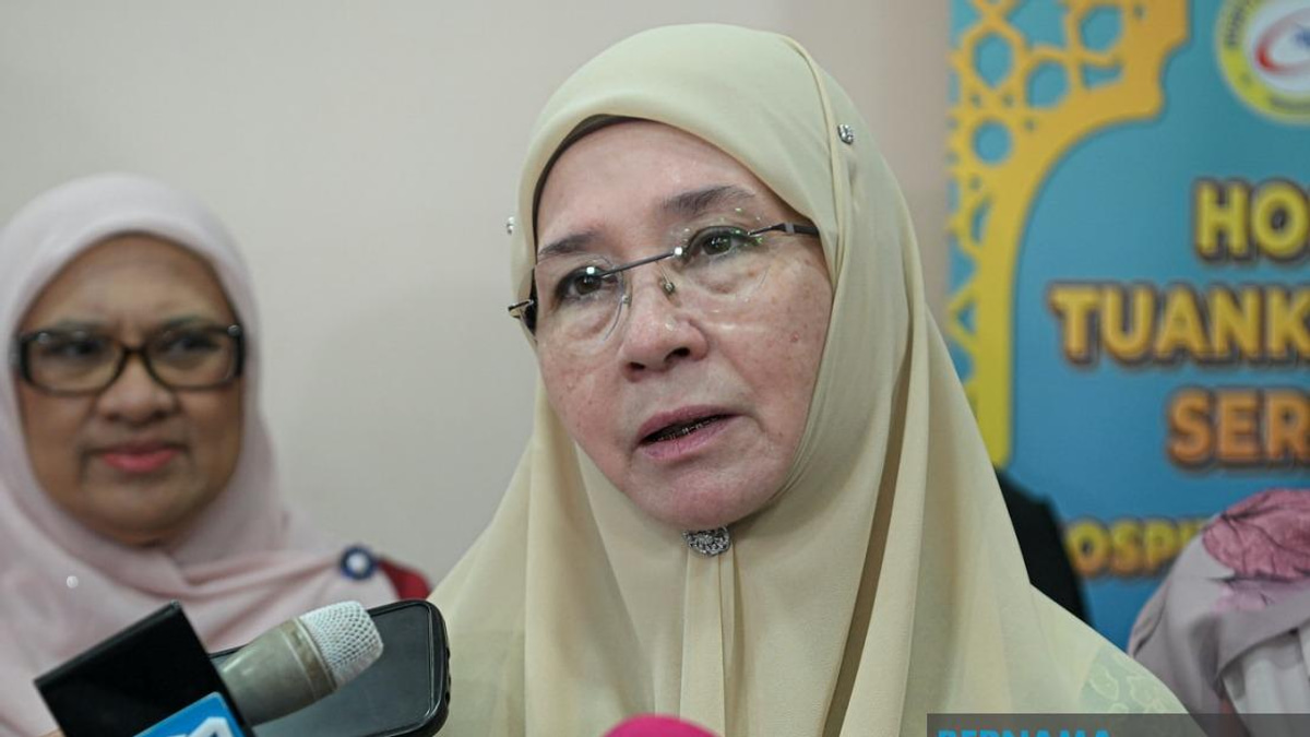 Tunku Azizah Offers Land to Orang Asli Families Caught in Maran Dispute