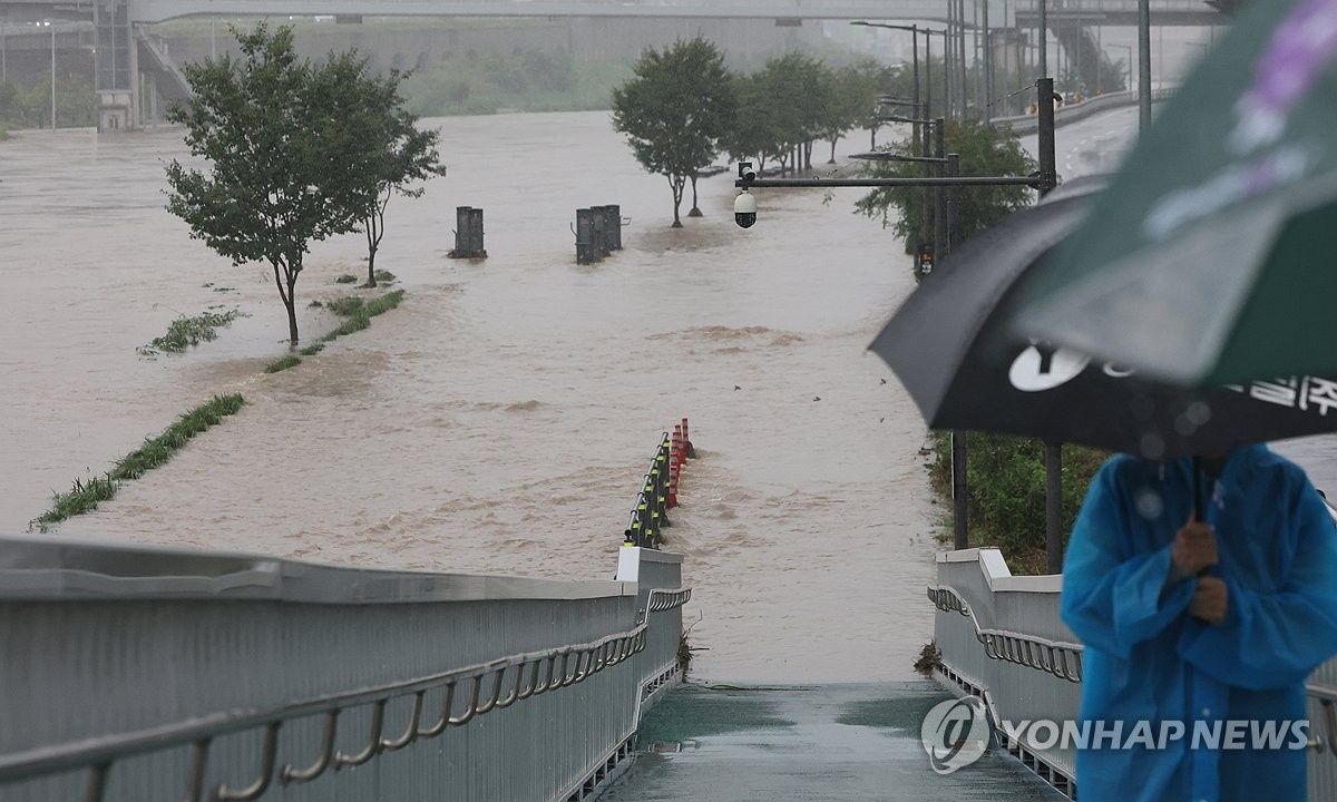 Seoul and Eastern Provinces Battered by Severe Rainfall; 10 National Parks Shut Down Amid Property Damage