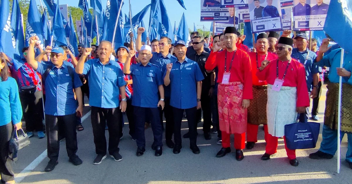 Muhyiddin's Public Show of Support for Sahruddin Signals Bersatu Unity in Johor Campaign